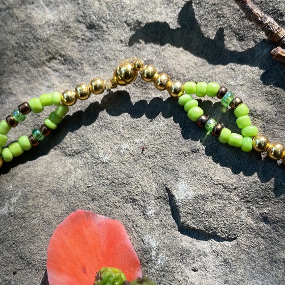 Handmade Artisan Beaded Earthy Green & Gold Sparkling Choker w Raku Centre Bead - Picture 5 of 6